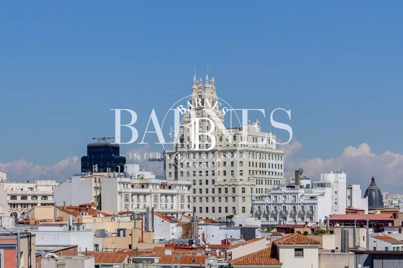 Foto ea154f9d-4e4f-4e0f-b464-99366e535ad5. Rent flat with heating parking pool in Sol Madrid