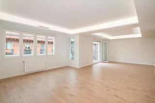 Miete Etagenwohnung in Jerónimos