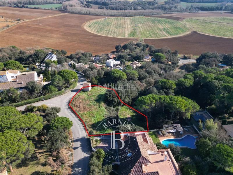 Foto b74fd783-a1c1-4492-9c5e-c3bc37f903e5. Terreno residencial en Palau Girona