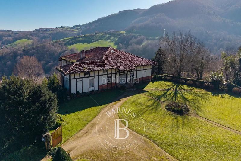 Foto 0086d6fa-ea89-4a8a-8d07-802802bc81a7. Masía en Aia