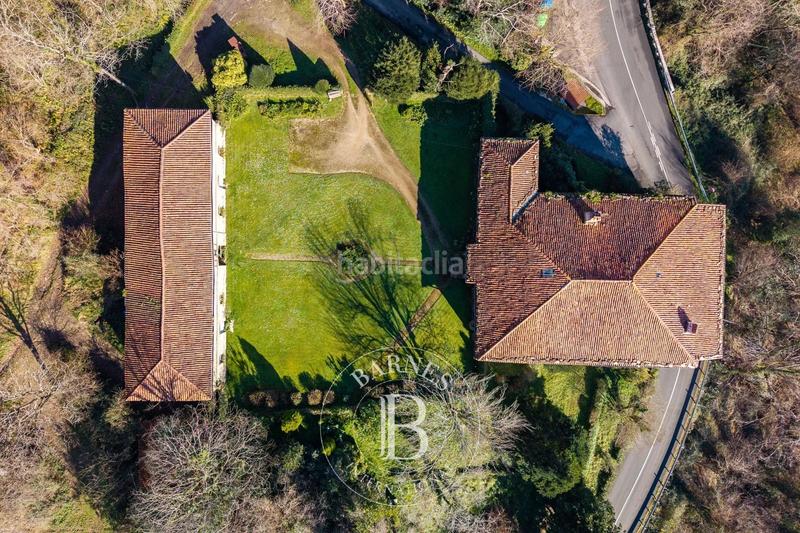 Foto f380f151-1390-4ae8-8064-b7d8ab38ea37. Masía en Aia