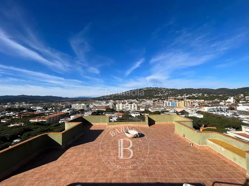 Foto 9ecfbf10-d49b-45b6-825d-fb9194a48e12. Penthouse with heating parking in Centre-Platja Platja d´Aro