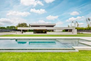 Rent House in La Finca