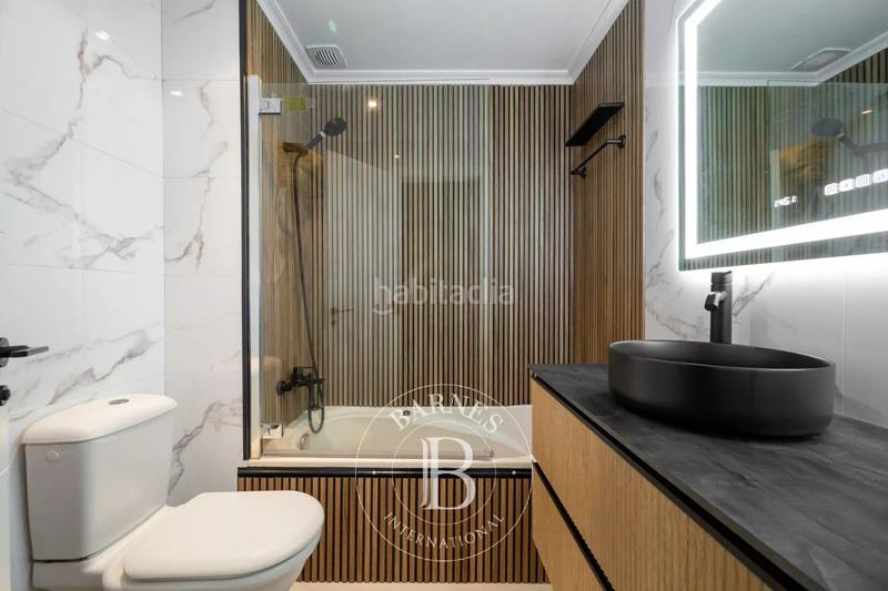Foto d53047ed-806f-46e7-9843-5d13772d9eb5. Casa a schiera con riscaldamento parcheggio piscina in Donostia - San Sebastián