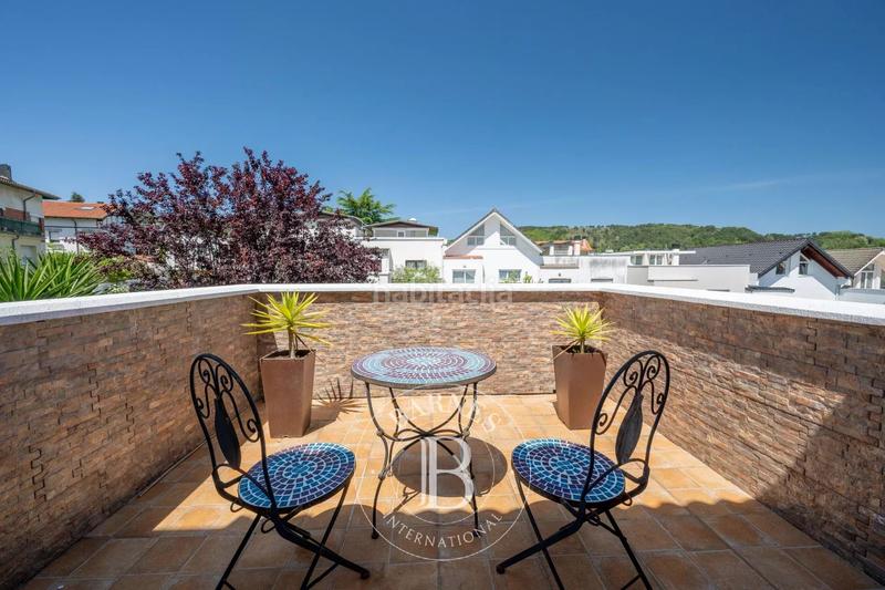 Foto f9ef357d-df1a-478b-a235-14dd8b03aa40. Casa a schiera con riscaldamento parcheggio piscina in Donostia - San Sebastián