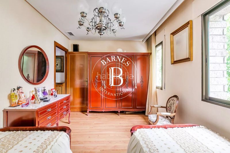 Foto c607cd7b-6669-4034-b838-9d220f5a6659. Casa amb calefacció aparcament a Fuente del Berro Madrid