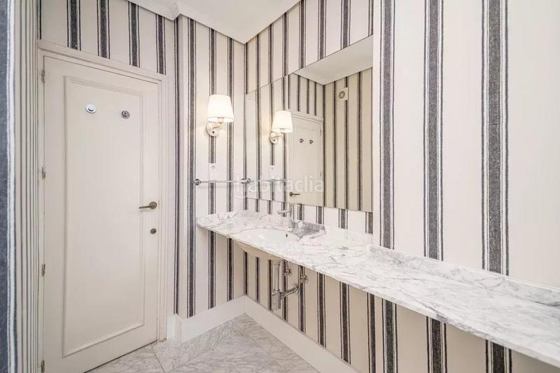 Foto 77f2ce77-b903-44ff-bdcc-82d2dffd1f18. Location appartement avec parking dans Castellana Madrid