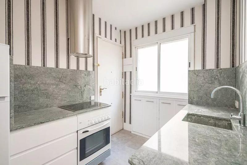 Foto aaa51f94-d1ad-45d2-b7e5-63984461da33. Rent flat with parking in Castellana Madrid