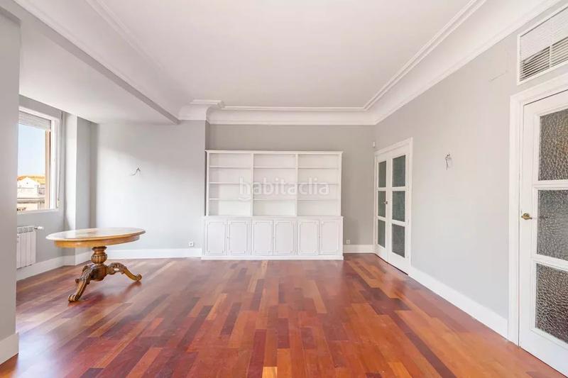 Foto eec75e43-805d-45c9-aef9-8a5f7cfe9dd3. Rent flat with parking in Castellana Madrid