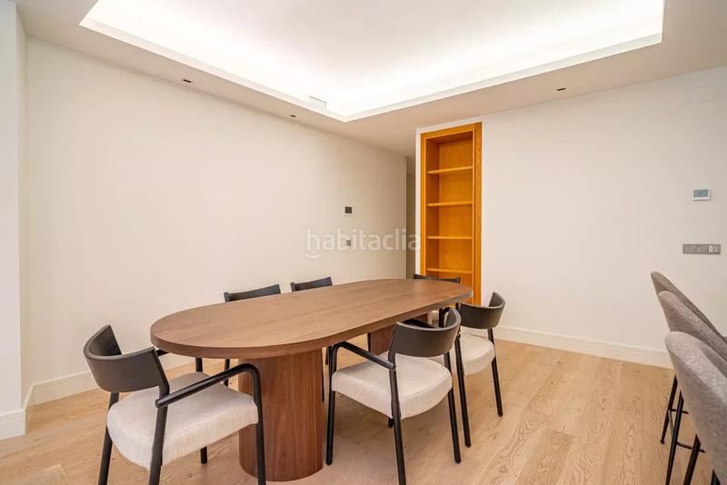 Foto c695e8ba-609a-4bf5-b65d-28b6b81ce0df. Rent flat with heating in Jerónimos Madrid