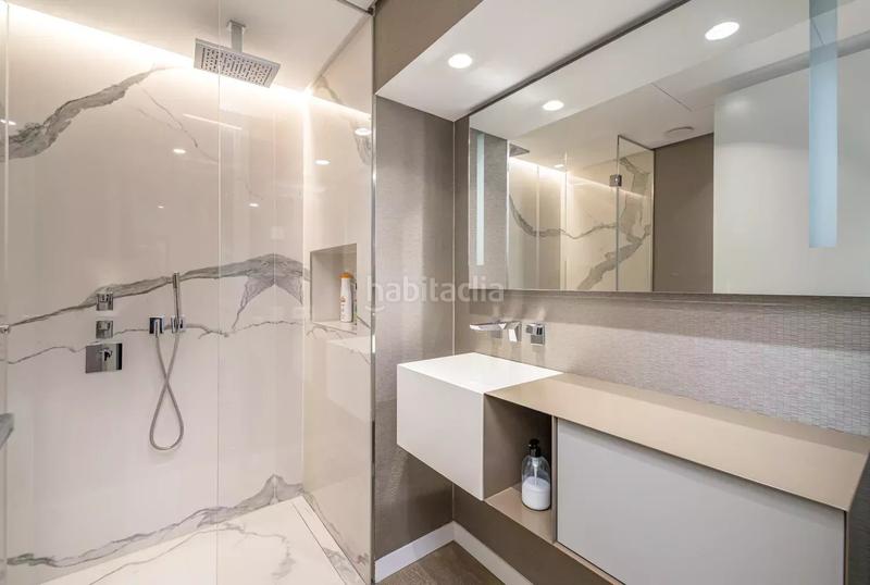 Foto 5630ad15-fbd3-4959-8b8d-5567b06b26cc. Rent flat with heating pool in Jerónimos Madrid