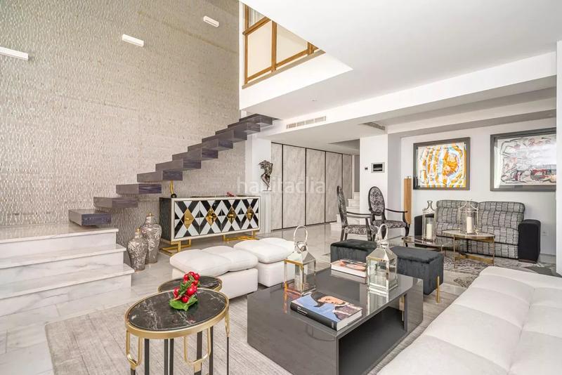 Foto 273a1d6d-899a-4c46-954a-3dab24a585d6. Lloguer pis amb calefacció piscina a Jerónimos Madrid