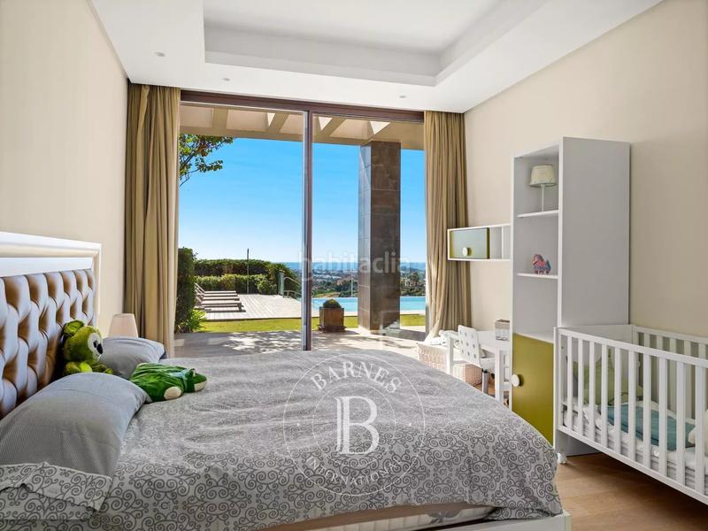 Foto 7f3ba3b8-e19f-4b6d-b95c-ddd1a5d92fac. Casa amb calefacció aparcament piscina a Benahavís pueblo Benahavís