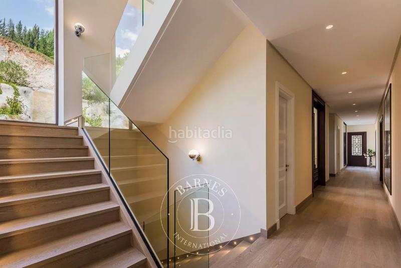 Foto 81a7cecd-723b-48f1-bfab-402b2840cc90. Haus mit heizung parking pool in Benahavís pueblo Benahavís