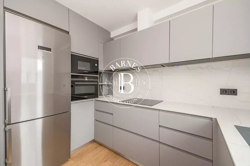 Foto 20c207f4-0b65-493a-b4b6-aceab62c1354. Piso en Adelfas Madrid