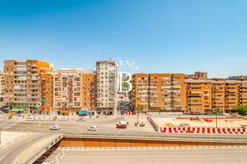 Foto ed4ad2ec-f3f7-41fe-95d0-534b6a0ed59b. Piso en Adelfas Madrid