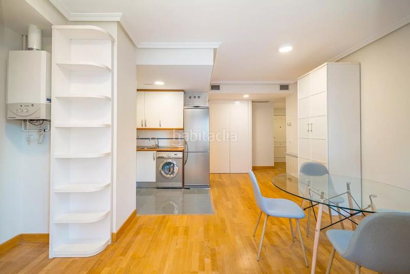 Foto 350fbf16-dfec-4eec-bb95-0e6772c67e84. Piso en Palos de Moguer Madrid