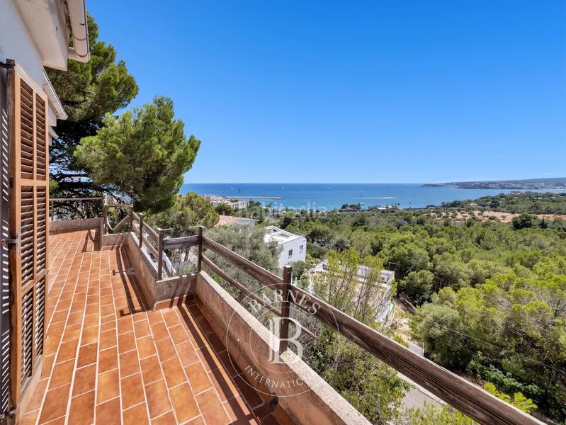 Foto 1cb31dec-bcfe-4659-865f-2ca5446b025d. Chalet with parking in Costa d´en Blanes Calvià