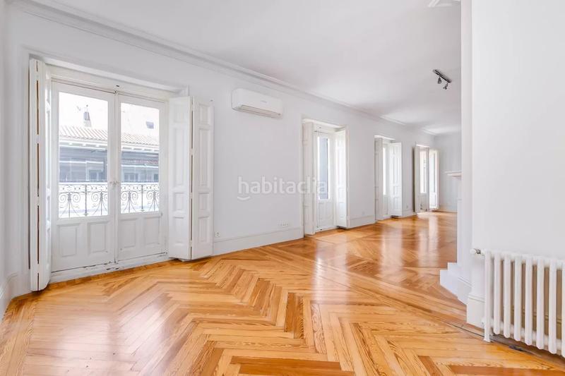 Foto b1b9d37e-1230-41b2-9b19-c38a5fc0ac78. Alquiler piso en Justicia-Chueca Madrid