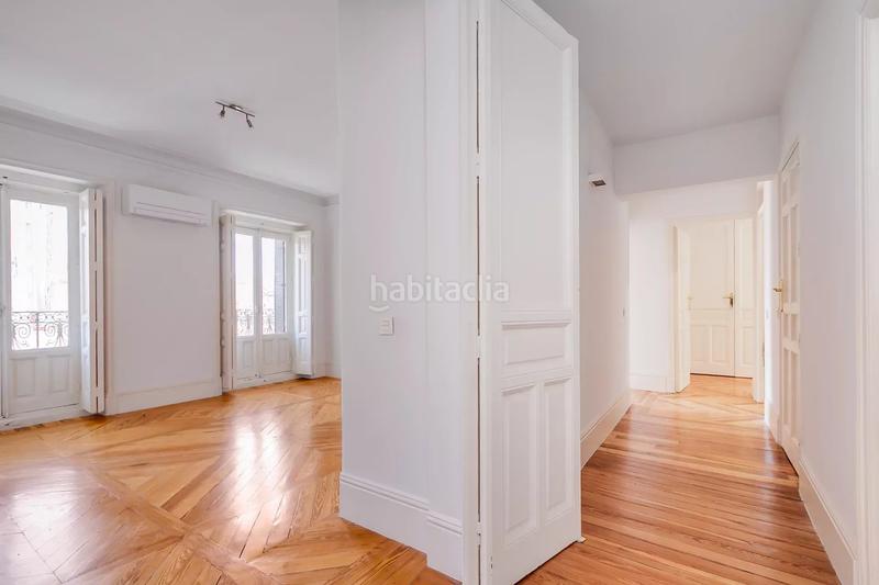 Foto df729458-89ea-42b1-bb04-d7ebd2a19889. Alquiler piso en Justicia-Chueca Madrid