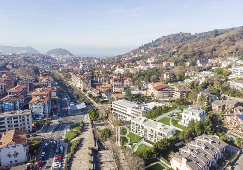 Foto f17e2b91-0787-40b8-b4dc-0bf2937e18d9. Flat with heating parking in Gros Donostia - San Sebastián