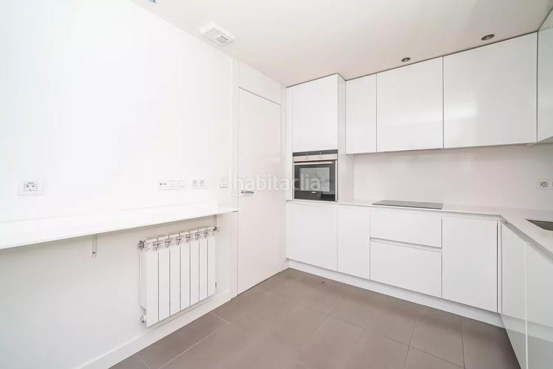 Foto 3c85d2a7-b4af-4e8b-8288-fc8f9b3fad5e. Etagenwohnung mit heizung parking pool in Vallehermoso Madrid