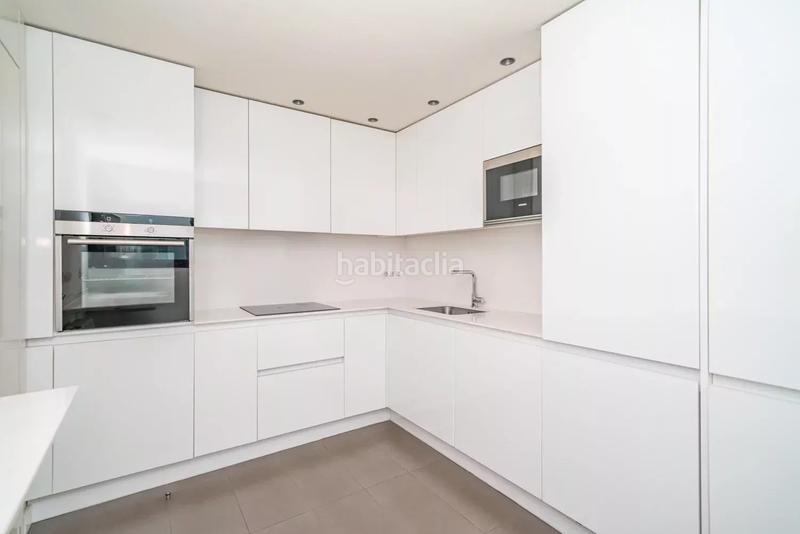 Foto 7b357f1b-d1f5-4b19-aa8e-f365a750a3d5. Etagenwohnung mit heizung parking pool in Vallehermoso Madrid