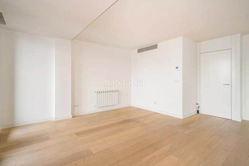 Foto 54f9fd0c-7ee3-4424-ad68-efe7eb51f2ee. Piso en Vallehermoso Madrid