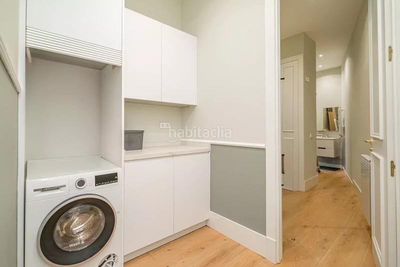 Foto 3d36ebb2-30ea-465e-be71-6c5e0f38d339. Rent flat with heating in Recoletos Madrid