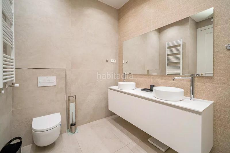 Foto 9f315e15-385e-4011-b979-78a599c62b5c. Rent flat with heating in Recoletos Madrid