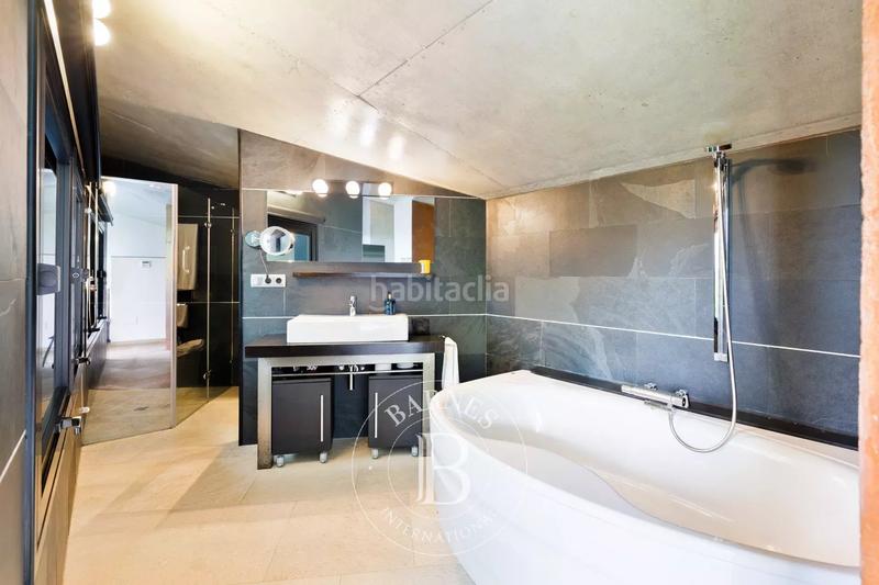 Foto 1ce71827-ba2c-43f2-8fef-54a0e831085c. Casa adossada amb calefacció aparcament piscina a Donostia - San Sebastián