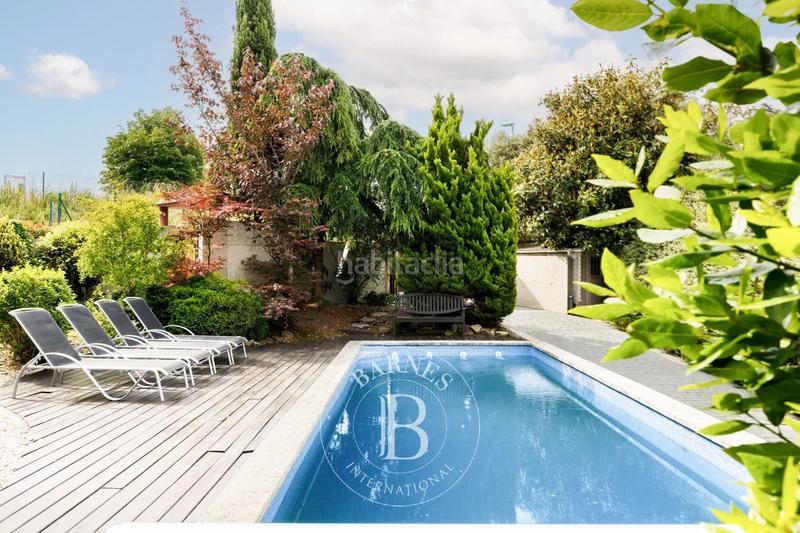 Foto c4d8a8f7-94f3-43c1-b19d-5e936d343f93. Casa adossada amb calefacció aparcament piscina a Donostia - San Sebastián