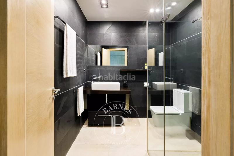 Foto d9ca8edd-ac4e-4a32-ac25-7a21aa2e824c. Casa adossada amb calefacció aparcament piscina a Donostia - San Sebastián