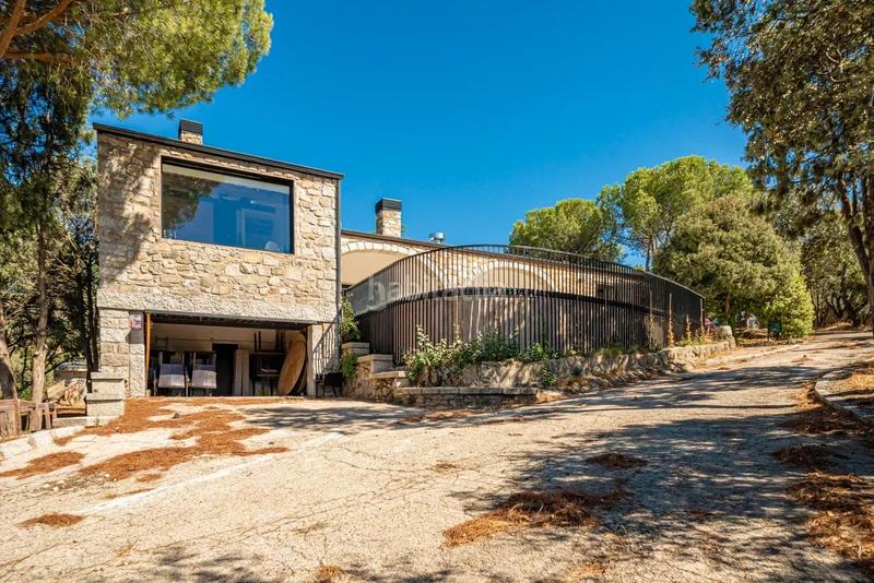 Foto ab3b4e0d-0499-4394-8573-cfe436135f36. Masia amb calefacció aparcament a Fontenebro-Altavista Collado Villalba