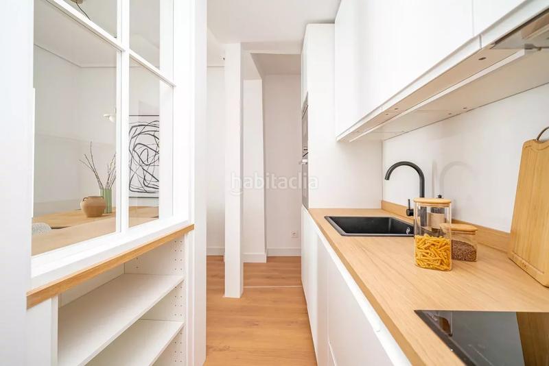 Foto 116344f6-a675-4496-9271-a9b3e252bf03. Appartamento con riscaldamento in Cortes-Huertas Madrid