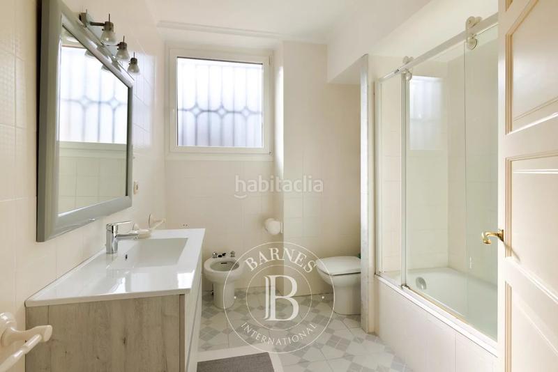 Foto e491bbb4-5b5d-464c-8ab9-431edb93be98. Casa amb calefacció aparcament a Antiguo Donostia - San Sebastián