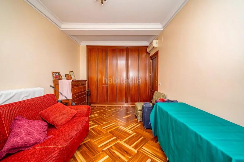 Foto 485c1cb4-f4bf-4363-ab2b-f80ec91066f8. Piso en Almagro Madrid