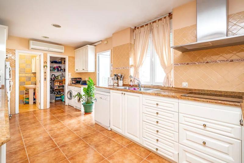 Foto 86b3dba0-7862-487c-a5d5-7067a100d83c. Piso en Almagro Madrid