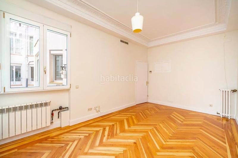 Foto 3da5bbf1-5f37-49c0-84a2-c14eb59372b3. Rent flat with heating in Recoletos Madrid