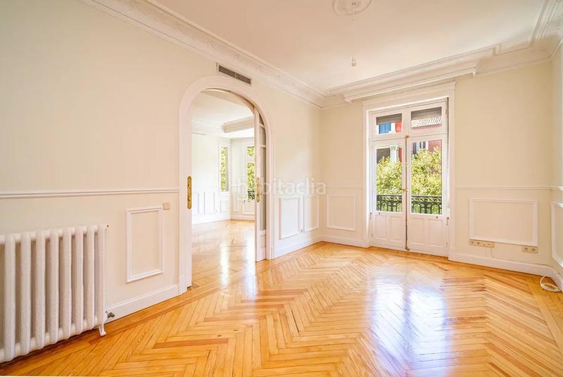 Foto 865f3908-5fc8-4c60-a0e9-d0d50a77a2a4. Rent flat with heating in Recoletos Madrid
