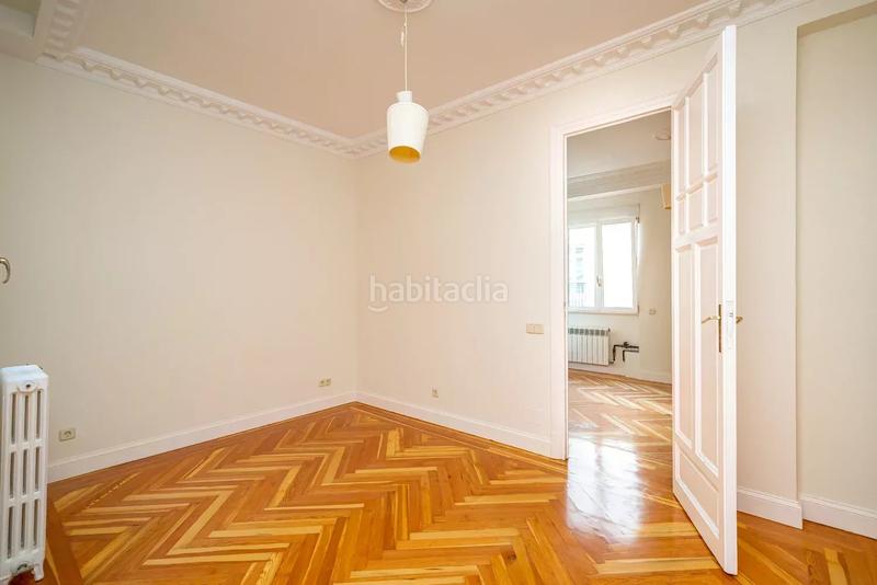 Foto 70dfda6f-3296-4c8d-b991-382f8f7f5a14. Alquiler piso en Recoletos Madrid