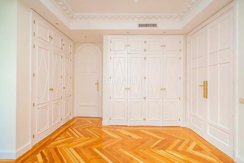 Foto cfceafb4-3fc8-48be-acf0-6c2cecdc50c5. Alquiler piso en Recoletos Madrid