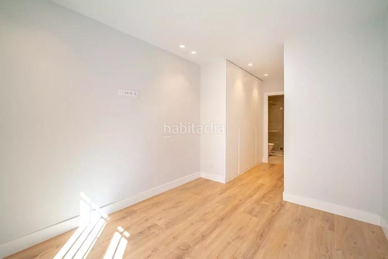 Foto d8ba6a62-ba16-4424-9764-94c39f428b1c. Rent flat with heating in Nueva España Madrid