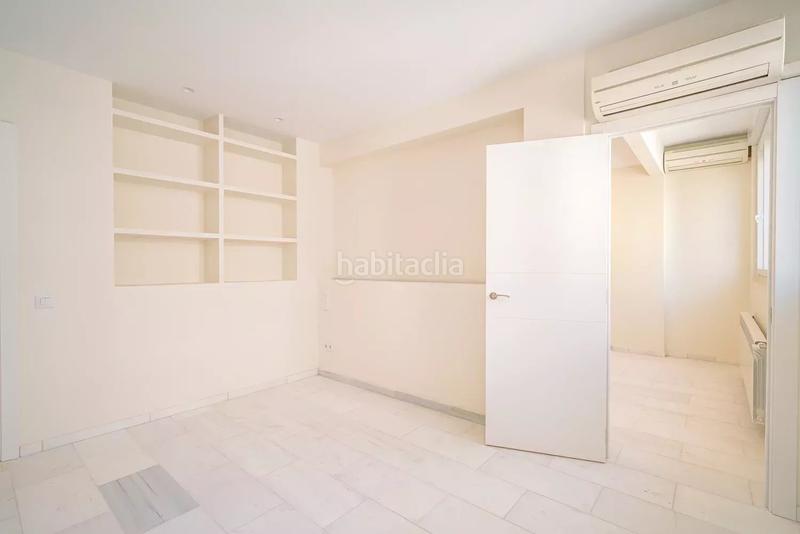 Foto 46b708ad-5e2f-48c7-90fa-a50436501567. Rent flat with heating in Castillejos-Cuzco Madrid