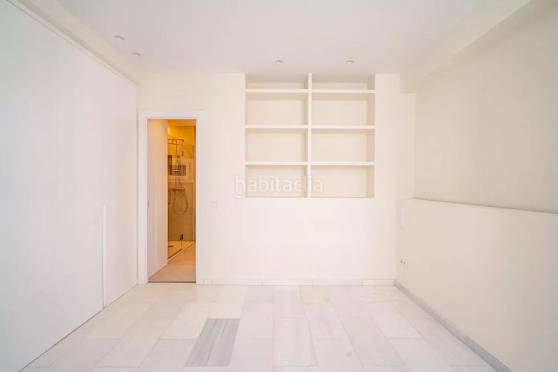 Foto dc496ae8-b7cf-43b8-a298-a4de2d200971. Rent flat with heating in Castillejos-Cuzco Madrid