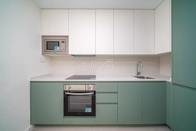 Foto 4b49dbd3-6b6b-4492-9c71-133509c9199c. Alquiler piso en Castillejos-Cuzco Madrid