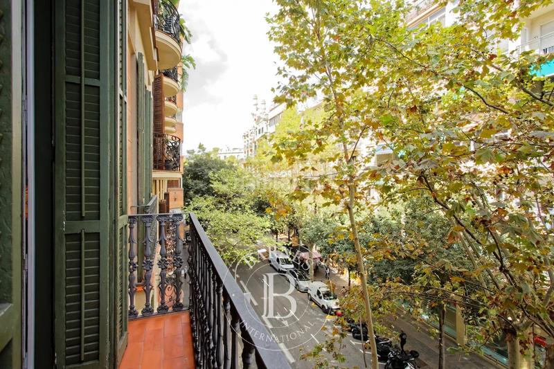 Foto 95377b91-205d-4963-ad7c-9d7ab20150be. Piso en L´Antiga Esquerra de l´Eixample Barcelona