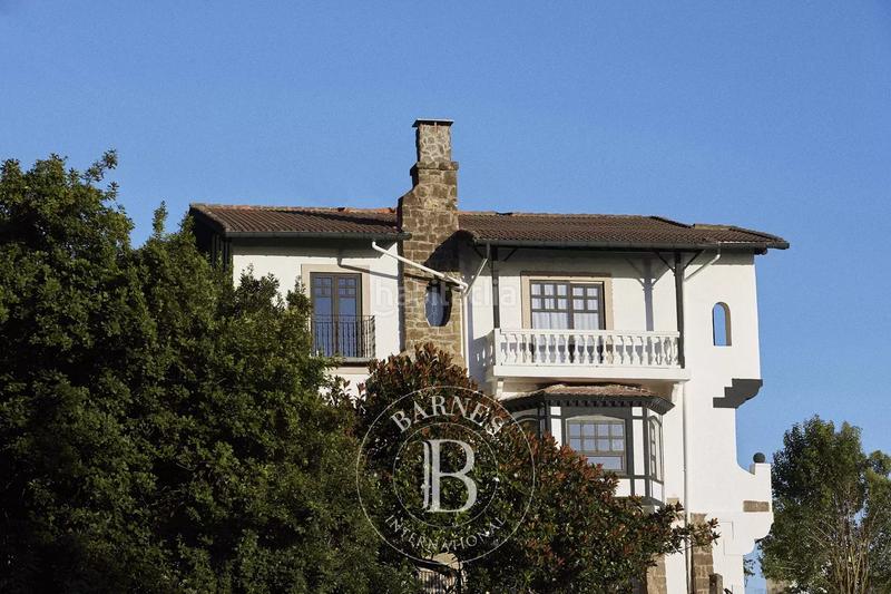 Foto 27579751-d1a0-4d69-bdbd-69323d75afad. Casa amb calefacció aparcament piscina a Ategorrieta-Ulía Donostia - San Sebastián