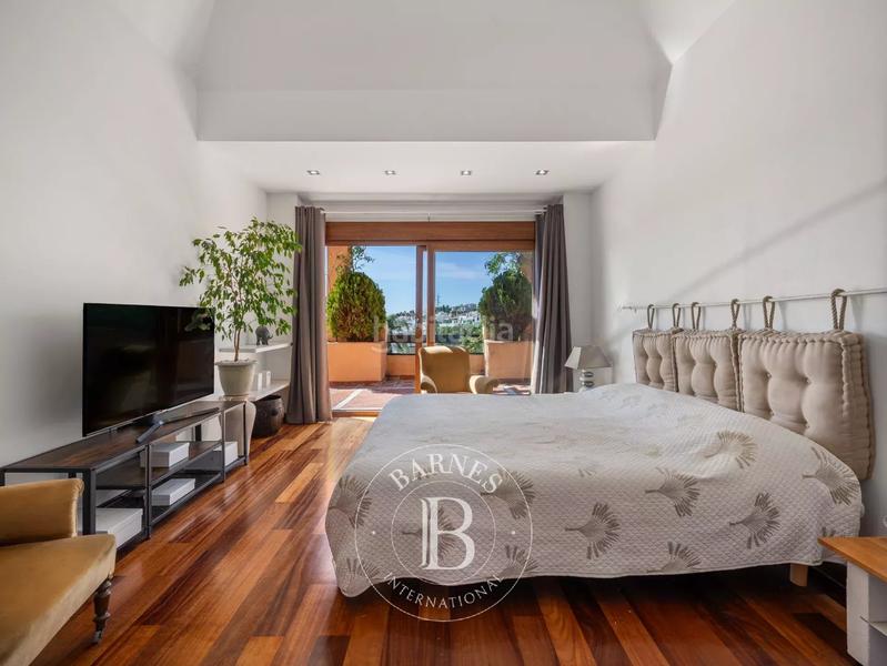 Foto 3620d2c0-c1ae-4661-8634-d6c7c91a6a3e. Penthouse with heating pool in Nueva Atalaya Estepona