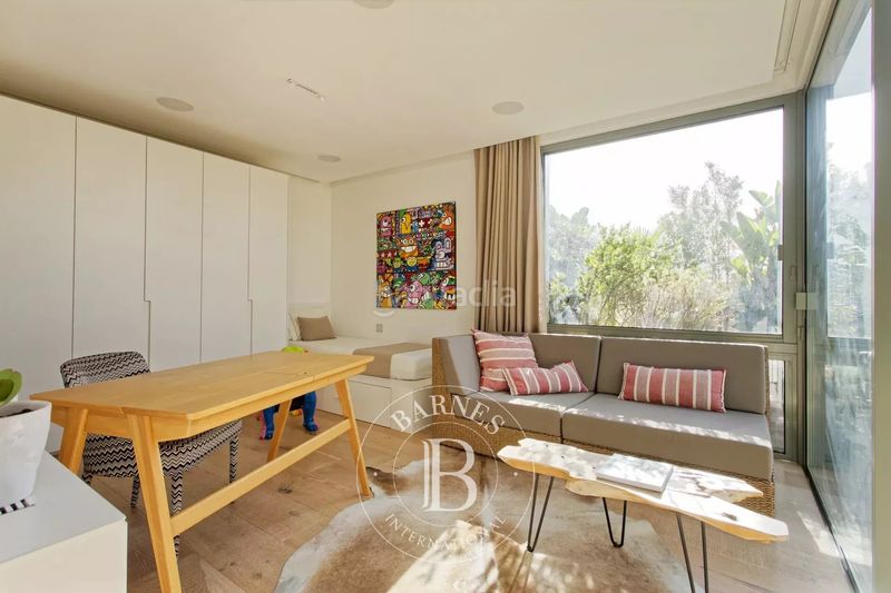 Foto 27445ec9-9127-429e-b2ef-3fc678410c62. Àtic amb calefacció a Dreta de l´Eixample Barcelona